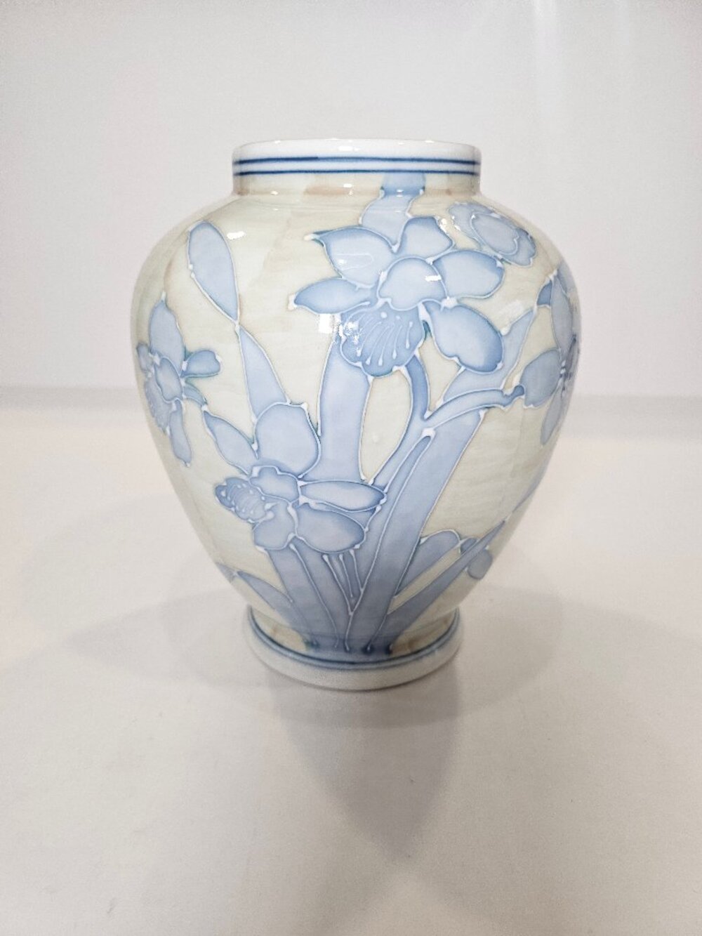 Elegant Mid Century Studio Line Inc. Japan Art Pottery Floral Porcelain Vase